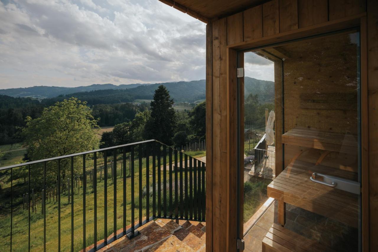 Am Wildbachberg - Luxus Ferienhaeuser Mit Infinitypool, Privatsauna Und Weinkeller Deutschlandsberg Dış mekan fotoğraf