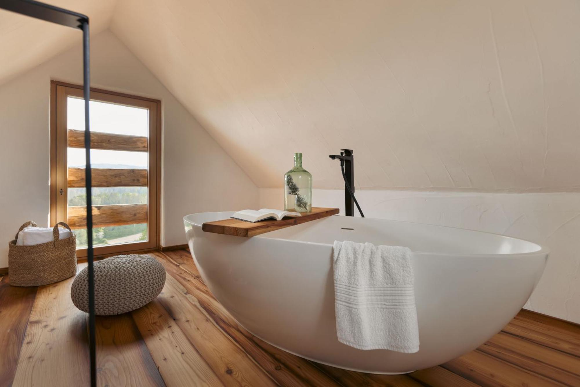 Am Wildbachberg - Luxus Ferienhaeuser Mit Infinitypool, Privatsauna Und Weinkeller Deutschlandsberg Dış mekan fotoğraf