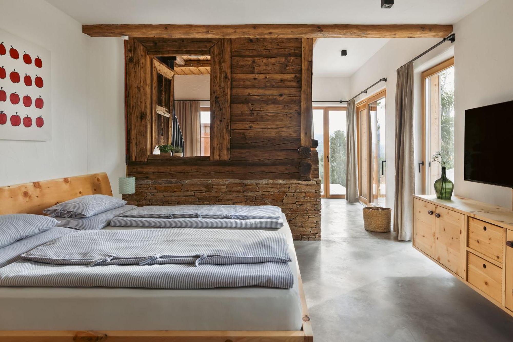 Am Wildbachberg - Luxus Ferienhaeuser Mit Infinitypool, Privatsauna Und Weinkeller Deutschlandsberg Dış mekan fotoğraf
