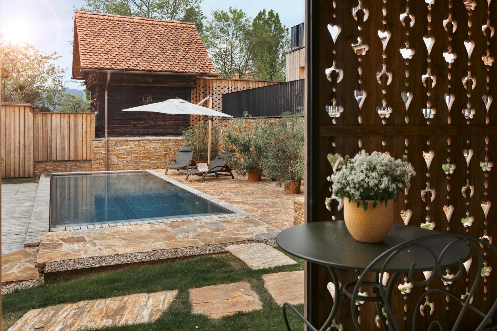 Am Wildbachberg - Luxus Ferienhaeuser Mit Infinitypool, Privatsauna Und Weinkeller Deutschlandsberg Dış mekan fotoğraf