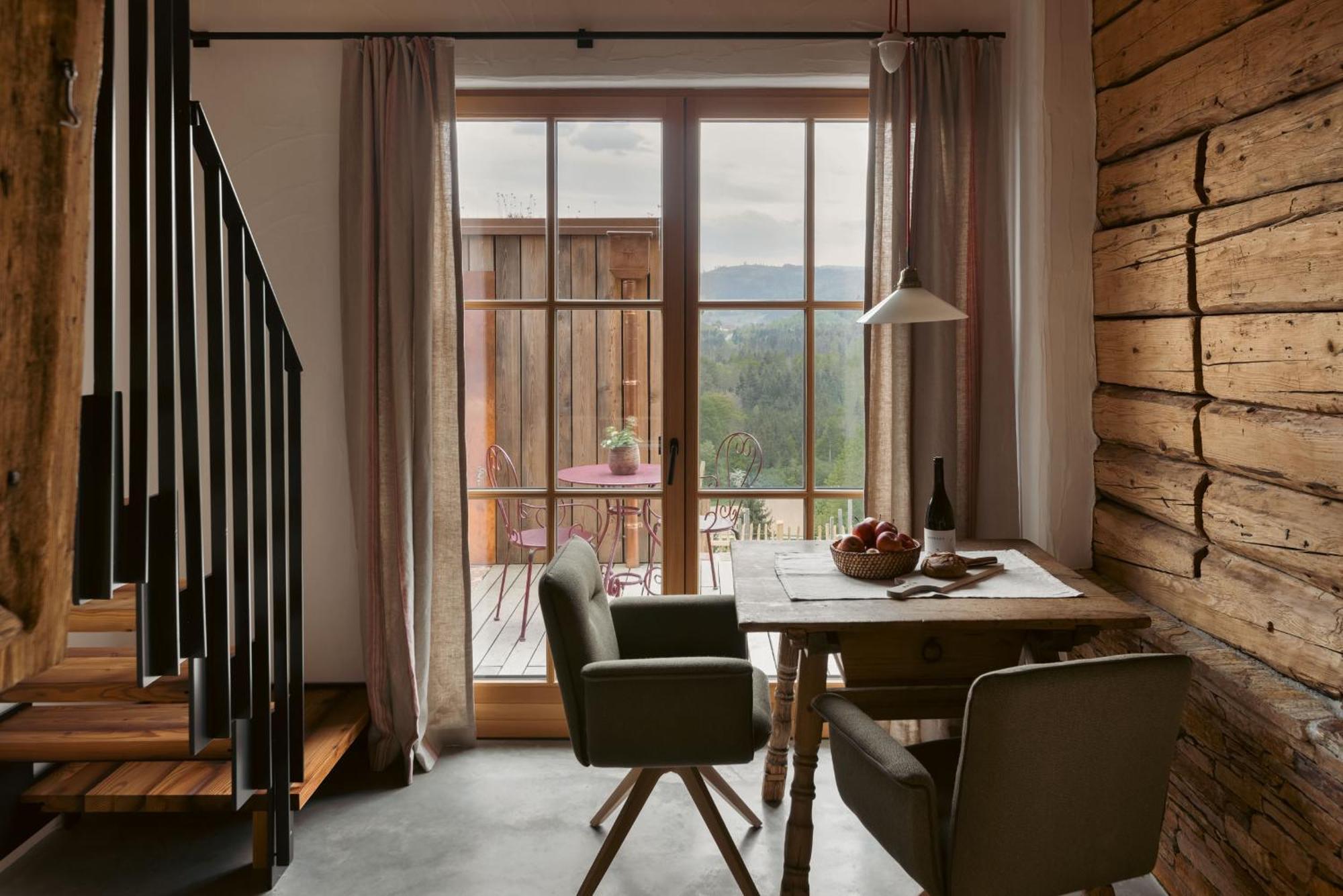 Am Wildbachberg - Luxus Ferienhaeuser Mit Infinitypool, Privatsauna Und Weinkeller Deutschlandsberg Dış mekan fotoğraf